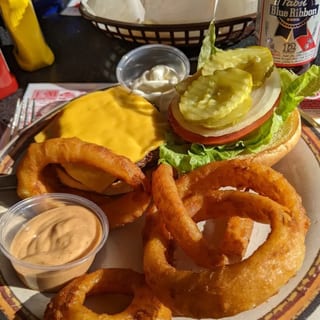 Classic Cheeseburger